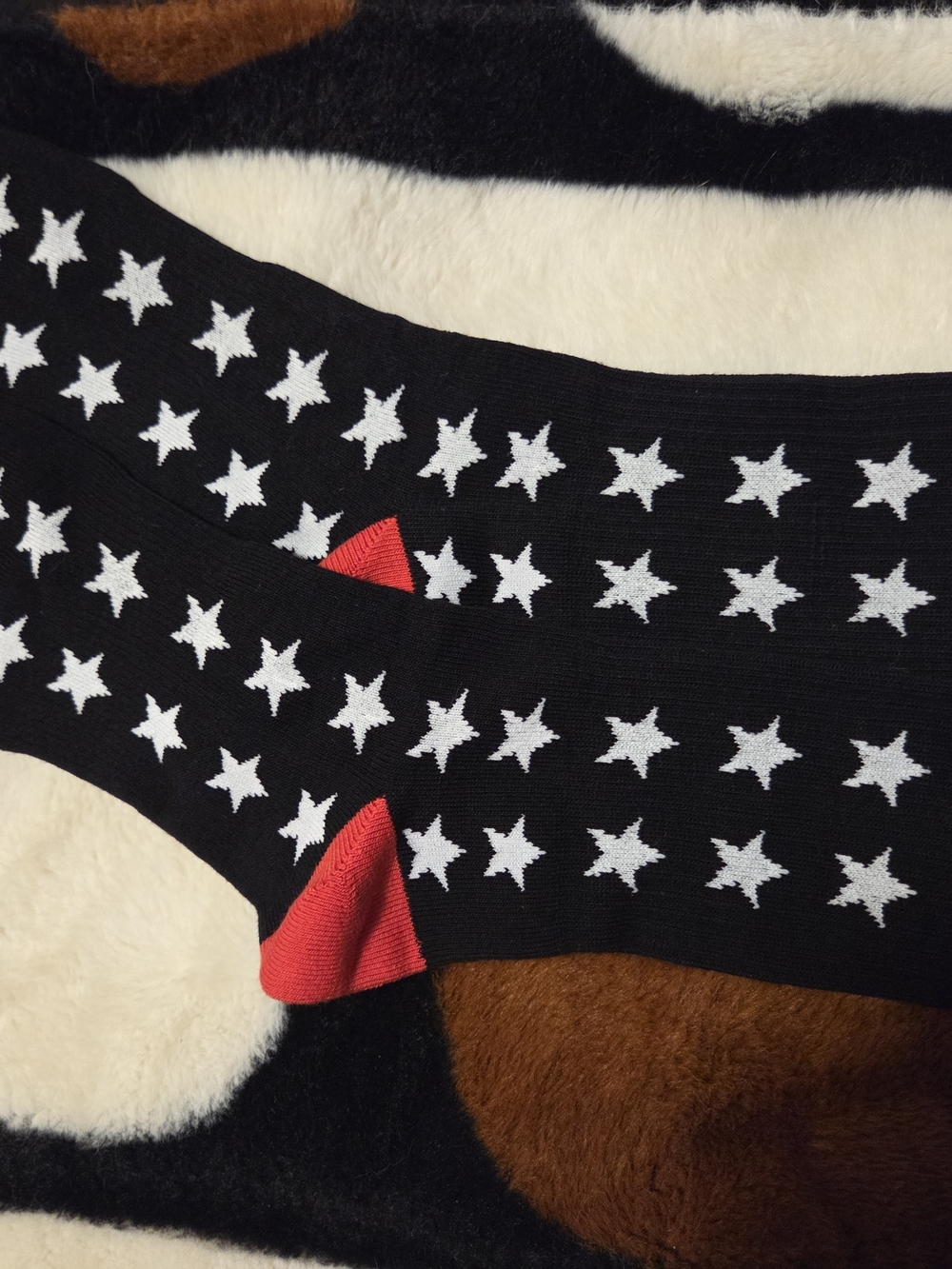 Men's Black Star Pattern Socks with Red Accents